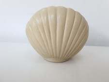 Vintage Ivory Scallop Shell Mantel Vase 11cm Pearsons of Chesterfield
