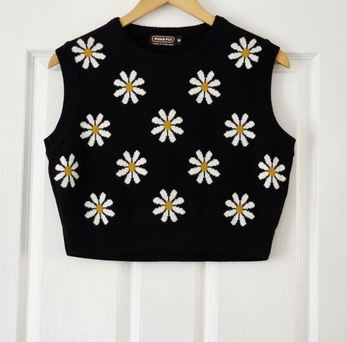 Run fly black daisy pattern - daisy,