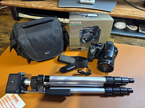 Fujifilm finepix s4400 bridge - finepix,