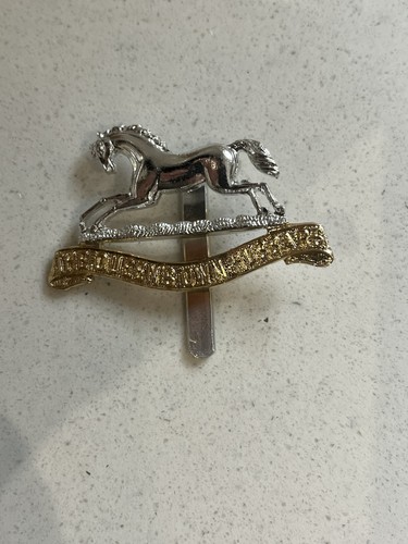 The queen own - queen's, cap