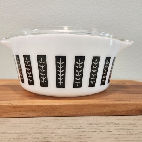 Rare pyrex gourmet - pyrex, black