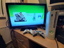 XBOX 360 Controller. 20GB HDD