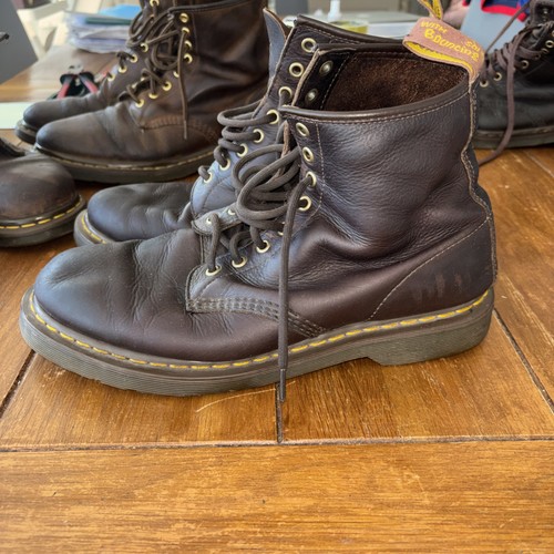 Martens airwair hole - dr,