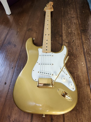 1982 gold fender - gold,