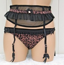 SUSPENDER BELT KNICKERS SET