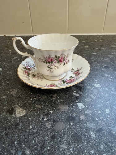 Royal albert bone china - albert,