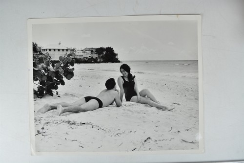 Tourists rockley beach - tourists,