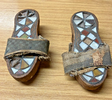 PR of ANTIQUE WOODEN MOTHER OF PEARL INLAID RARE CHILDS OTTOMAN HAMAM CLOGS (468