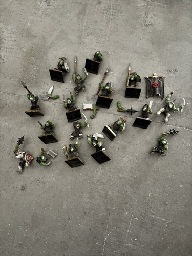 Warhammer figures orcs hand - 18,