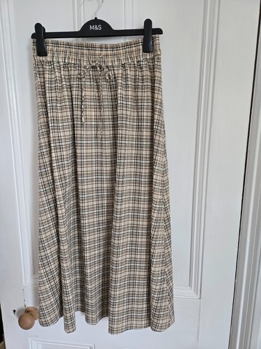 Ladies midi skirt size 10 - m&s,