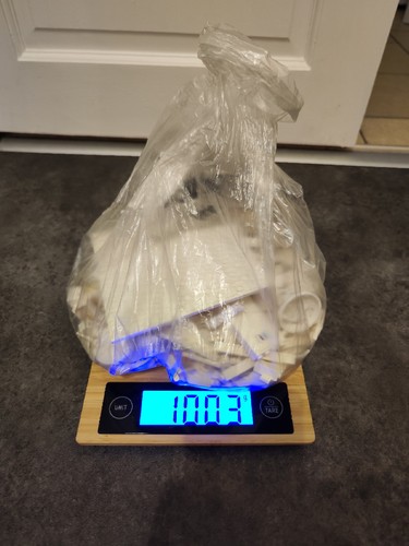 1kg white lego job lot - lego,