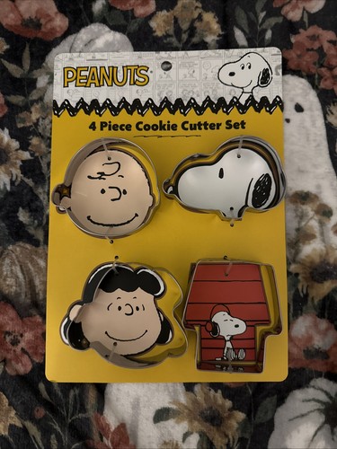 Peanuts snoopy cookie - peanuts,