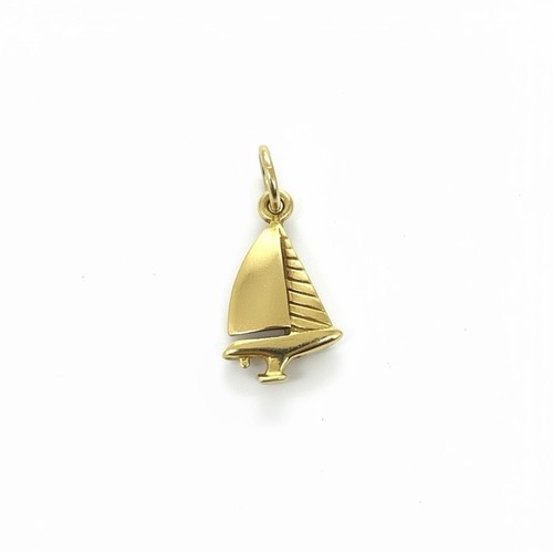 9ct yellow gold sail boat - 9ct,