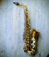 CONN 20M Alto Saxophone - See video - UK delivery - with hard case & strap