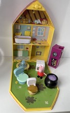 Peppa Pigs Fold Up House Set