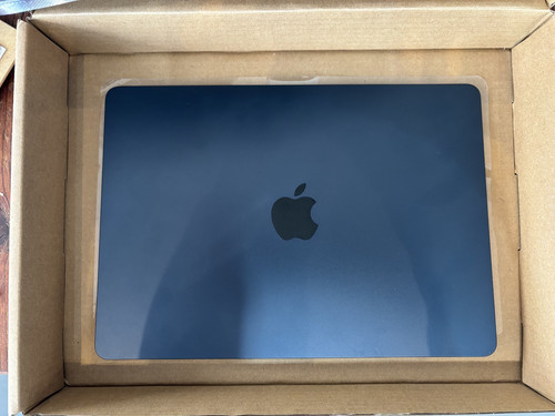 Genuine apple macbook air - genuine, 13"