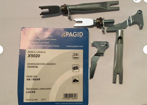 Rear brake shoe fitting - rear,