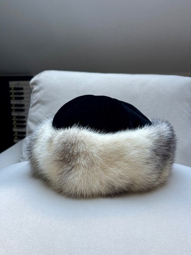 Vintage black velvet - black,