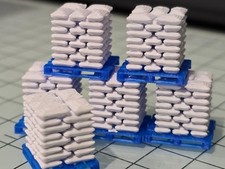 Pallets of white Sacks Blue pallet OO Gauge 1:76 Scale Model Railway (6 Pack)