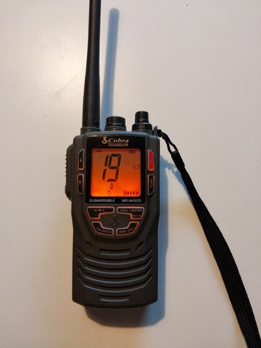 Cobra hh325 vhf marine radio - cobra,