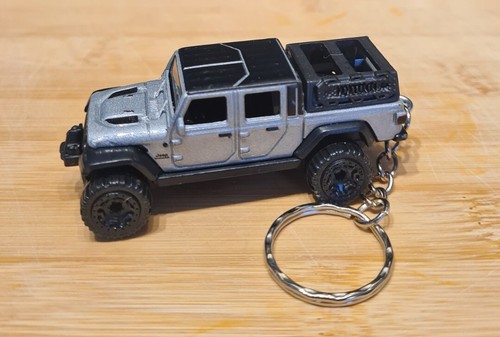 Diecast model car keyring - model,