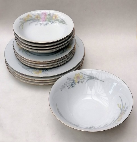 Jamestown china piece - 13,