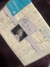 KYLIE AT HOME MIRIANA