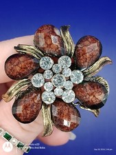 Gold Tone Flower Brooch With