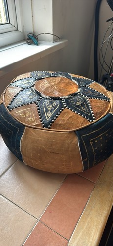 Vintage leather pouffe - leather,