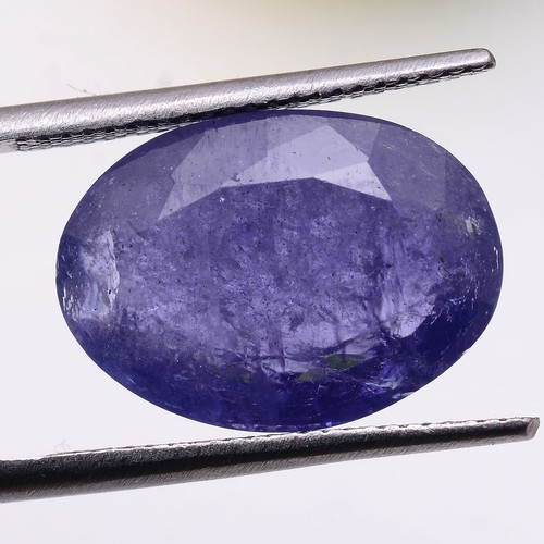 Cts natural tanzanite - 10.42,
