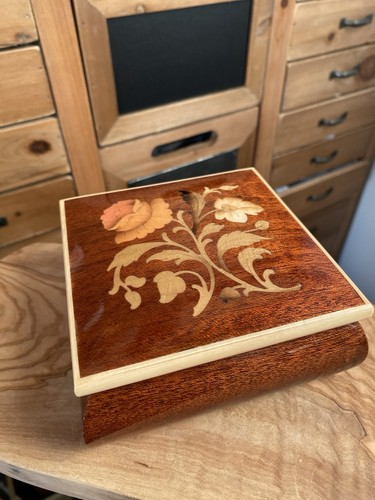 Vintage italian inlaid wooden - vintage,