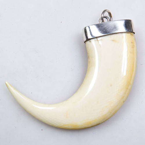 Vtg solid silver carved - solid, tooth