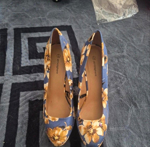Atmosphere blue beige - blue, floral
