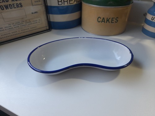 Vintage enamel kitchenalia - vintage,