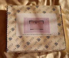 Curved Glass Photo Frame With