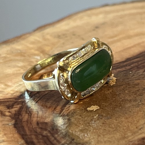 Stunning 14ct gold jade - &,