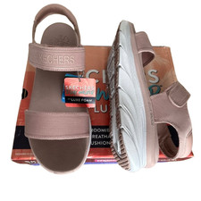 Skechers Womens DLux Walker