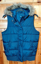 GAP Navy Blue Puffer Gilet