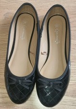 Matalan Girls Kids Collection Black Faux Leather Flat Shoes .