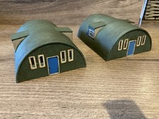 2-Hornby Skaledale Corrugated Nissen Huts 1:76 Scale 00 R8788. Excellent Cond"n