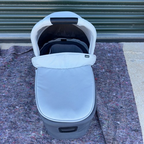 Mamas papas carrycot - papas, flip