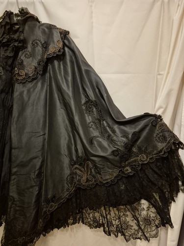 Victorian cape 4 - victorian, 3/4