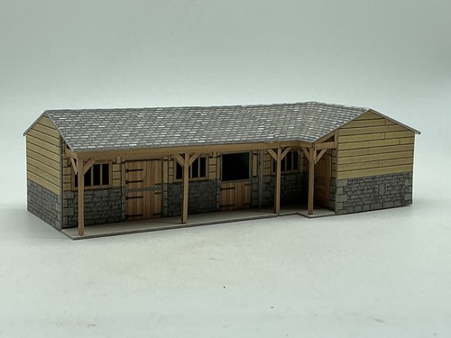 H203 metcalfe wooden stable - h203,
