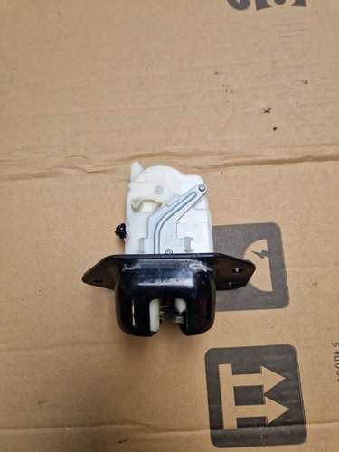 Nissan note tailgate boot - note, lock
