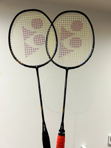 Yonex nanoray light - light, 18i