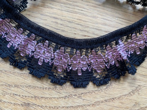Gathered frilled lace - gathered,