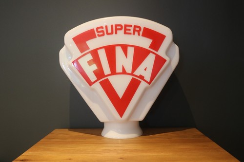 Red fina petrol pump globe - red,