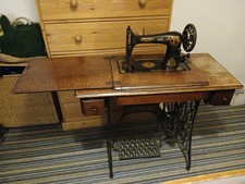 1902 Singer Treadle Machine