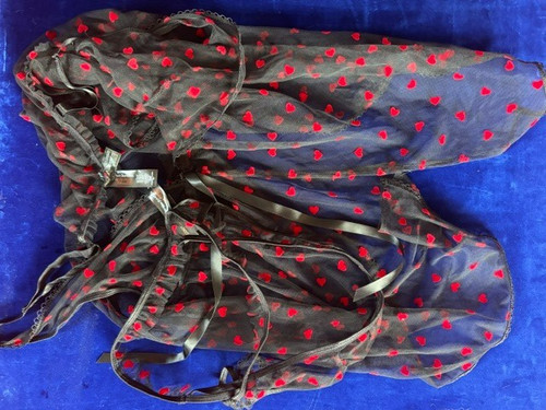 Ann summers queen - of, hearts