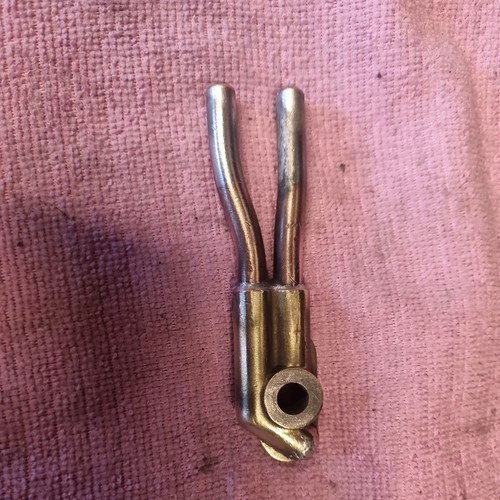 Triumph pre unit - oil, pipe